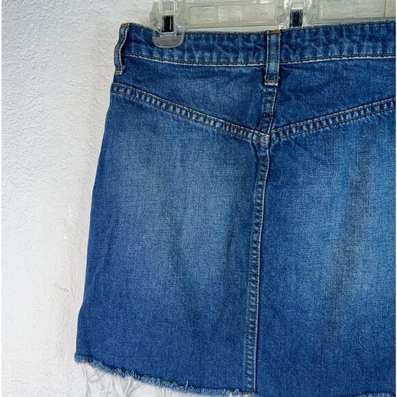 BDG Button Front Mini Medium Wash Blue Denim Skirt Women's Size S - Picture 7 of 11